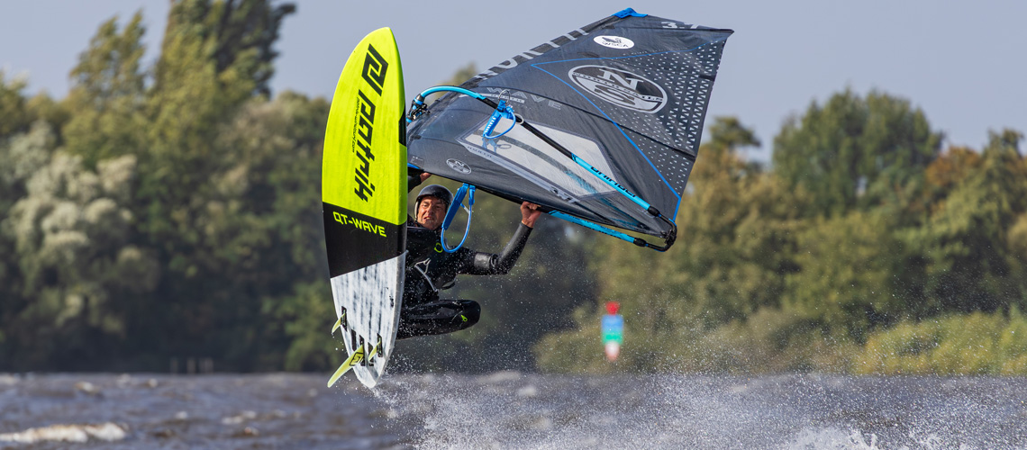 Windsurfing jump